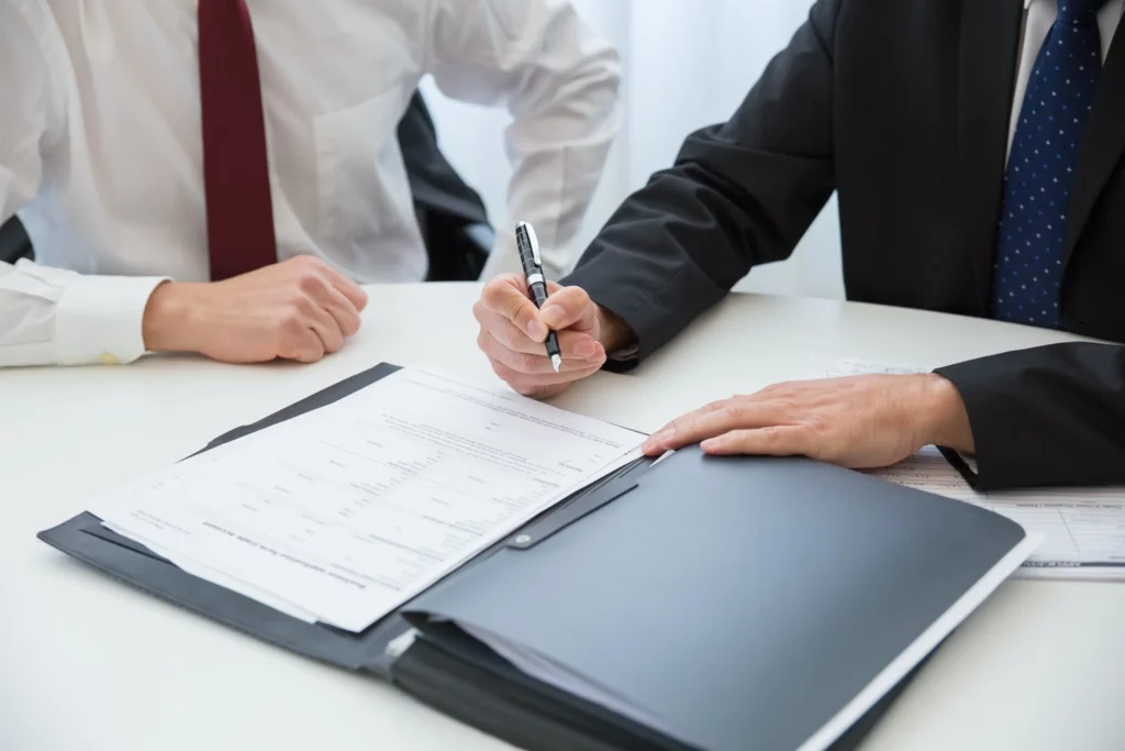 When to Consult Insolvency Lawyers: Warning Signs and Solutions